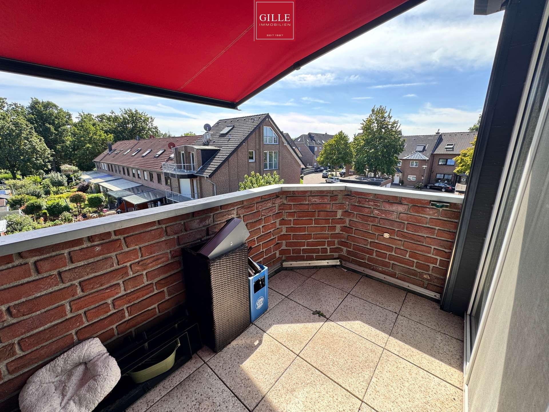 Ansicht 3 von: Gepflegte Maisonettewohnung mit Balkon, Markise, Garage und sofortiger Verfügbarkeit