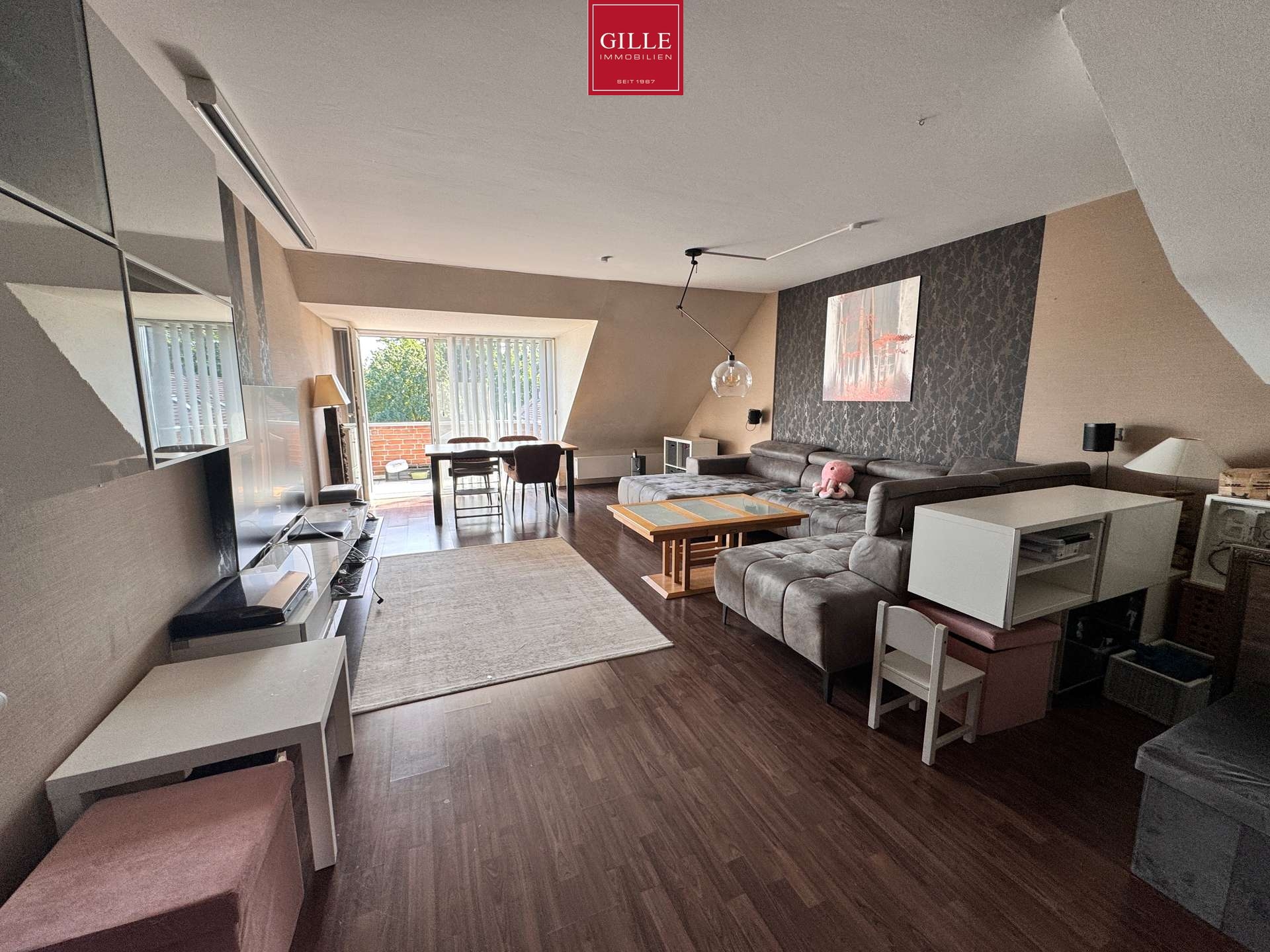 Gepflegte Maisonettewohnung mit Balkon, Markise, Garage und sofortiger Verfügbarkeit
