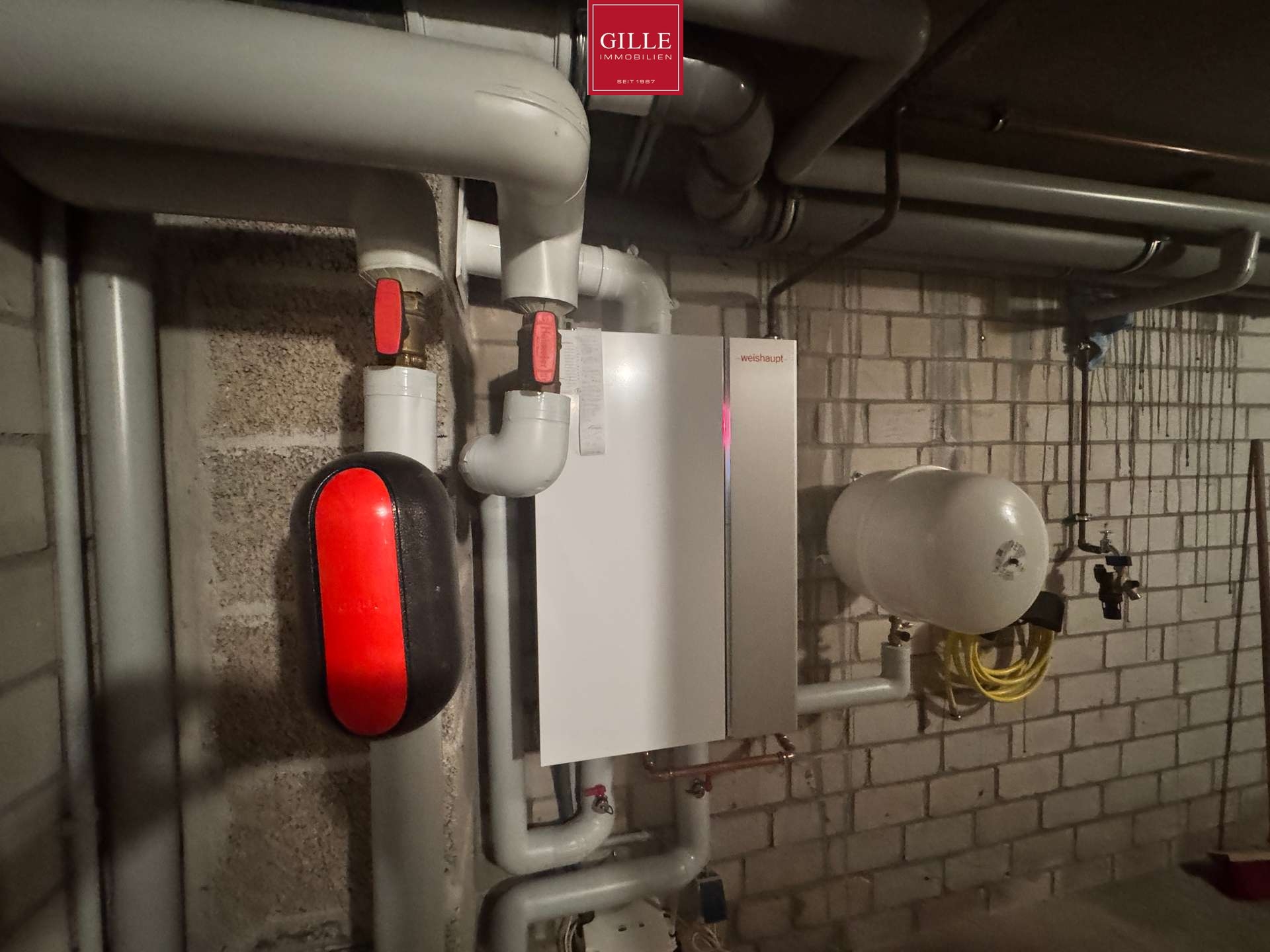 Ansicht 14 von: Gepflegte Maisonettewohnung mit Balkon, Markise, Garage und sofortiger Verfügbarkeit