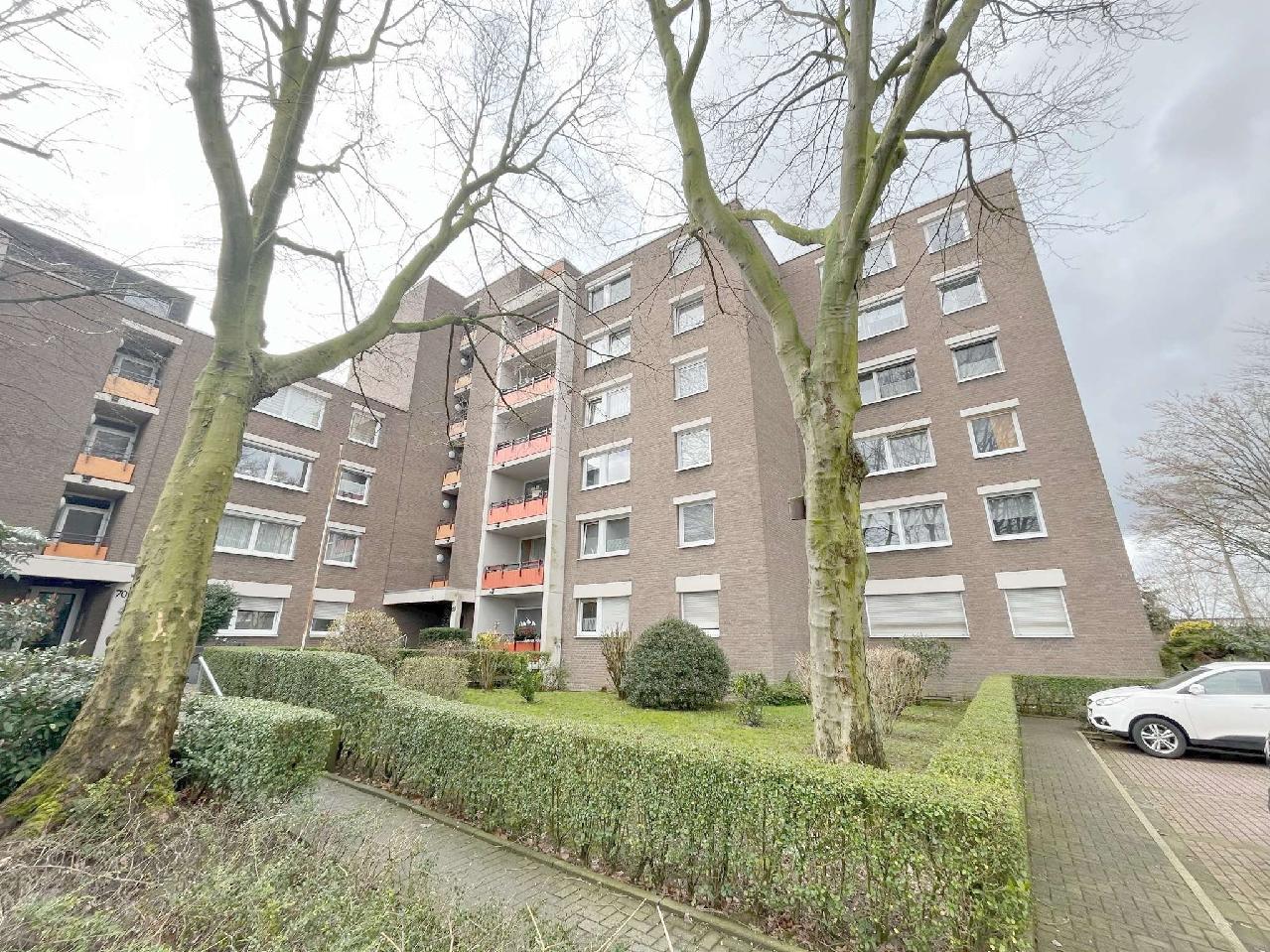 Verkauft! Helles Apartment mit Loggia und Außenstellplatz in Neuss-Holzheim