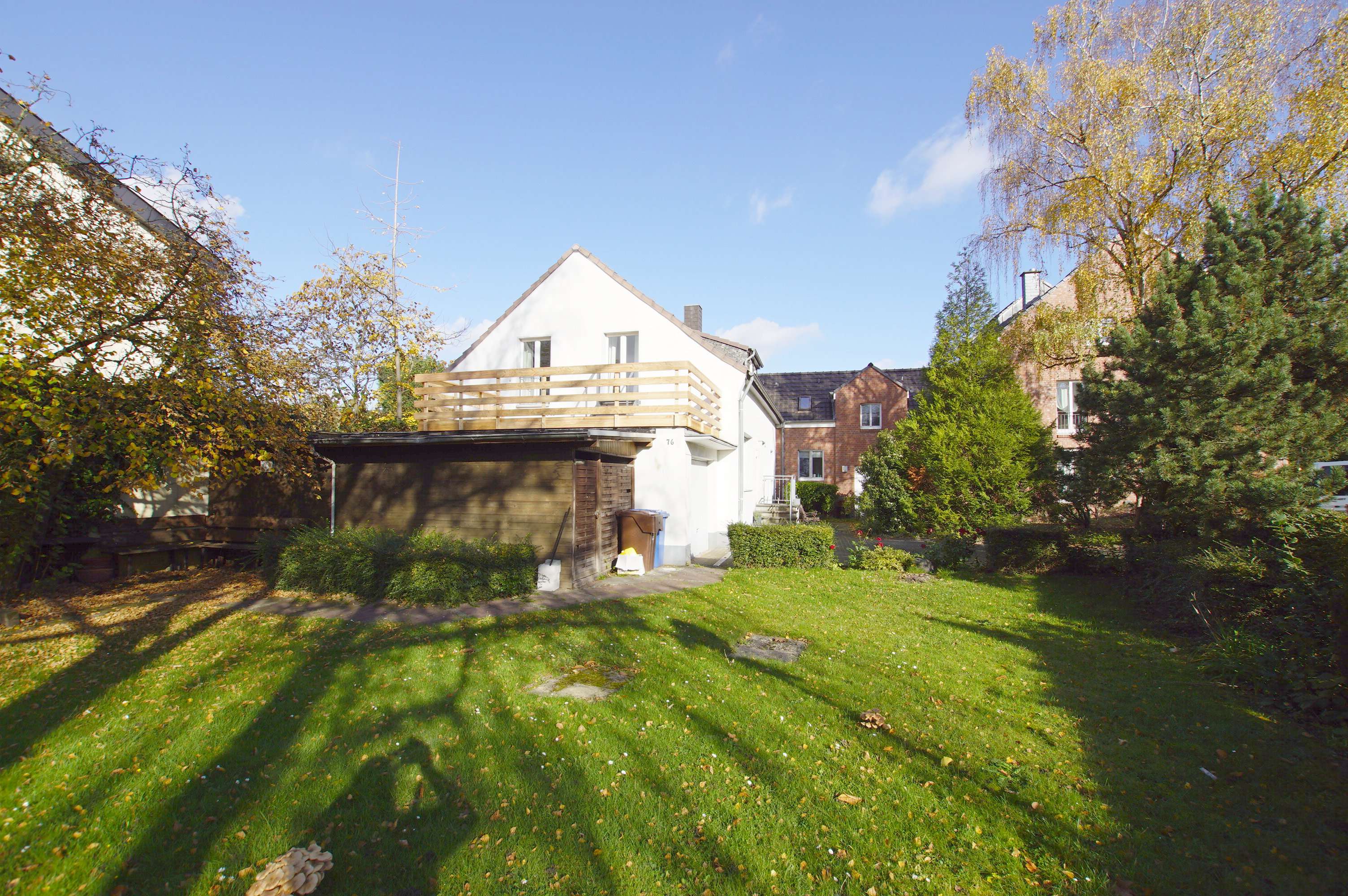 Verkauft! 1-Familienhaus mit großem Garten und 3 Bädern, sofort frei !!!