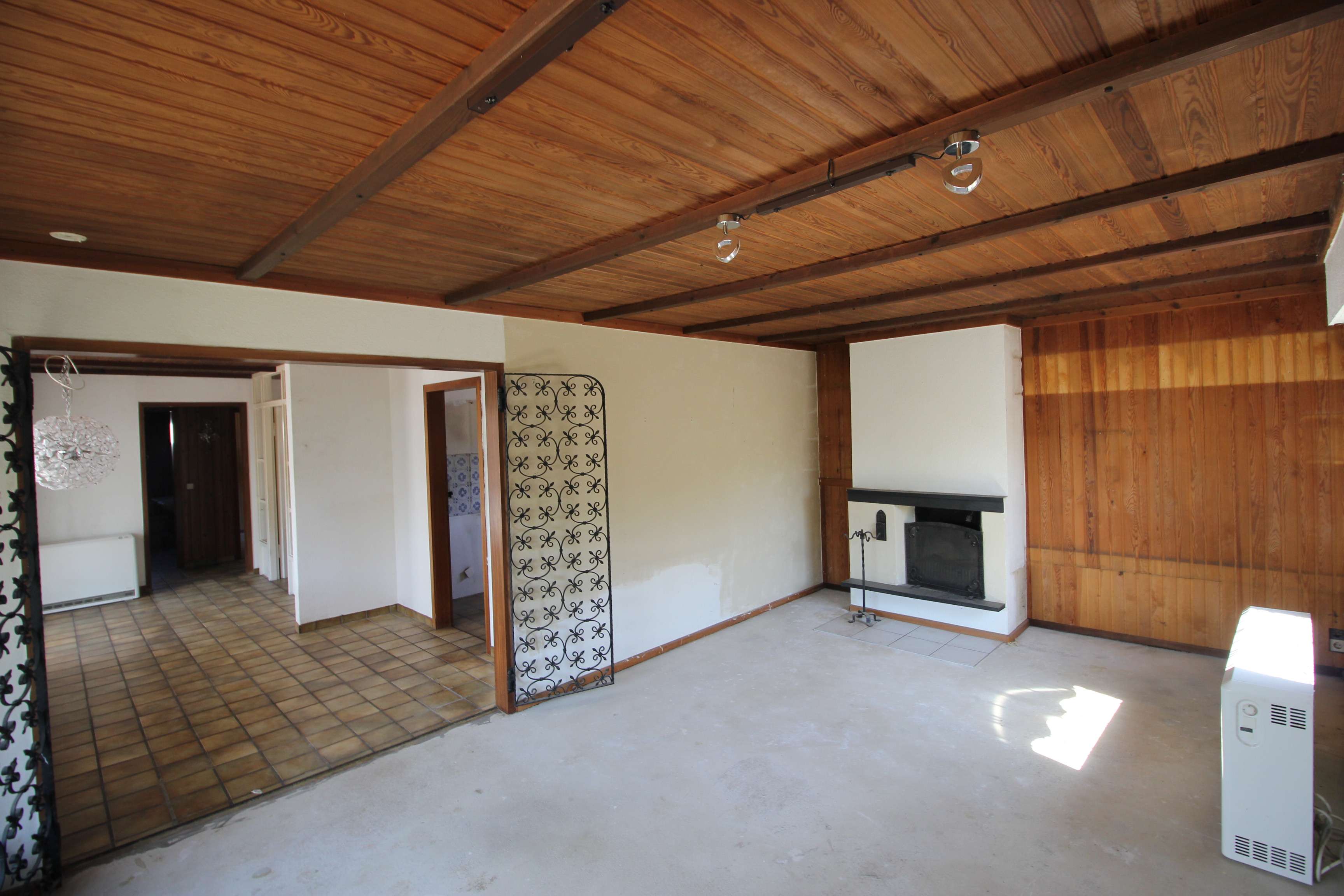 Verkauft! Freistehender Bungalow mit Garage, Garten und ...