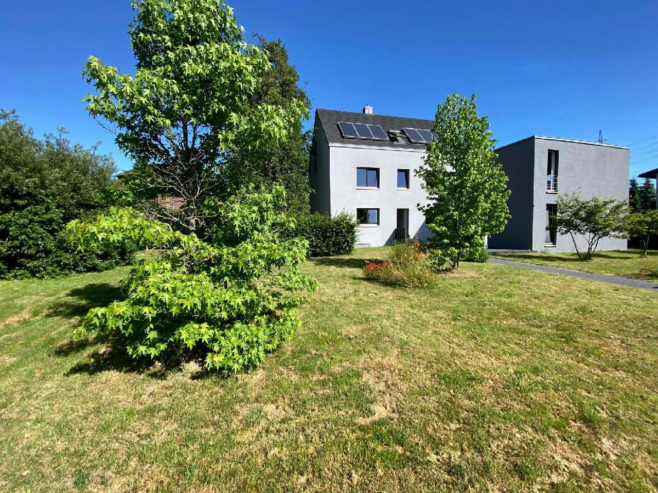 Designer-Haus mit großem Grundstück und separatem Atelierhaus