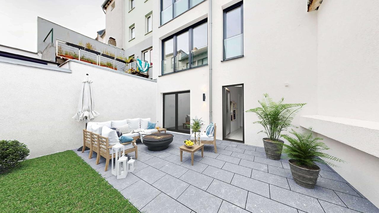  mit 360° Rundgang! Exklusives Stadthaus mit Garage, Innenhof und Dachterrasse in der Innenstadt