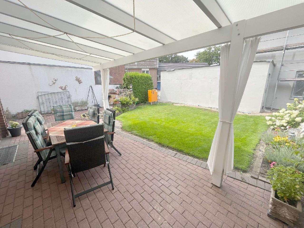 Verkauft! NeussGrimlingh.Familienfreundliches Reiheneckhaus mit Garten