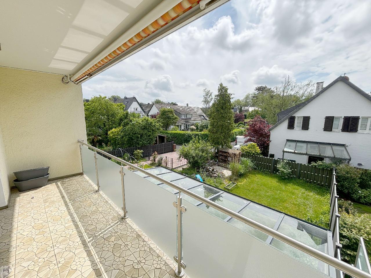 Gepflegtes Zweifamilienhaus mit Garten in begehrter Lage der NeusserFurth