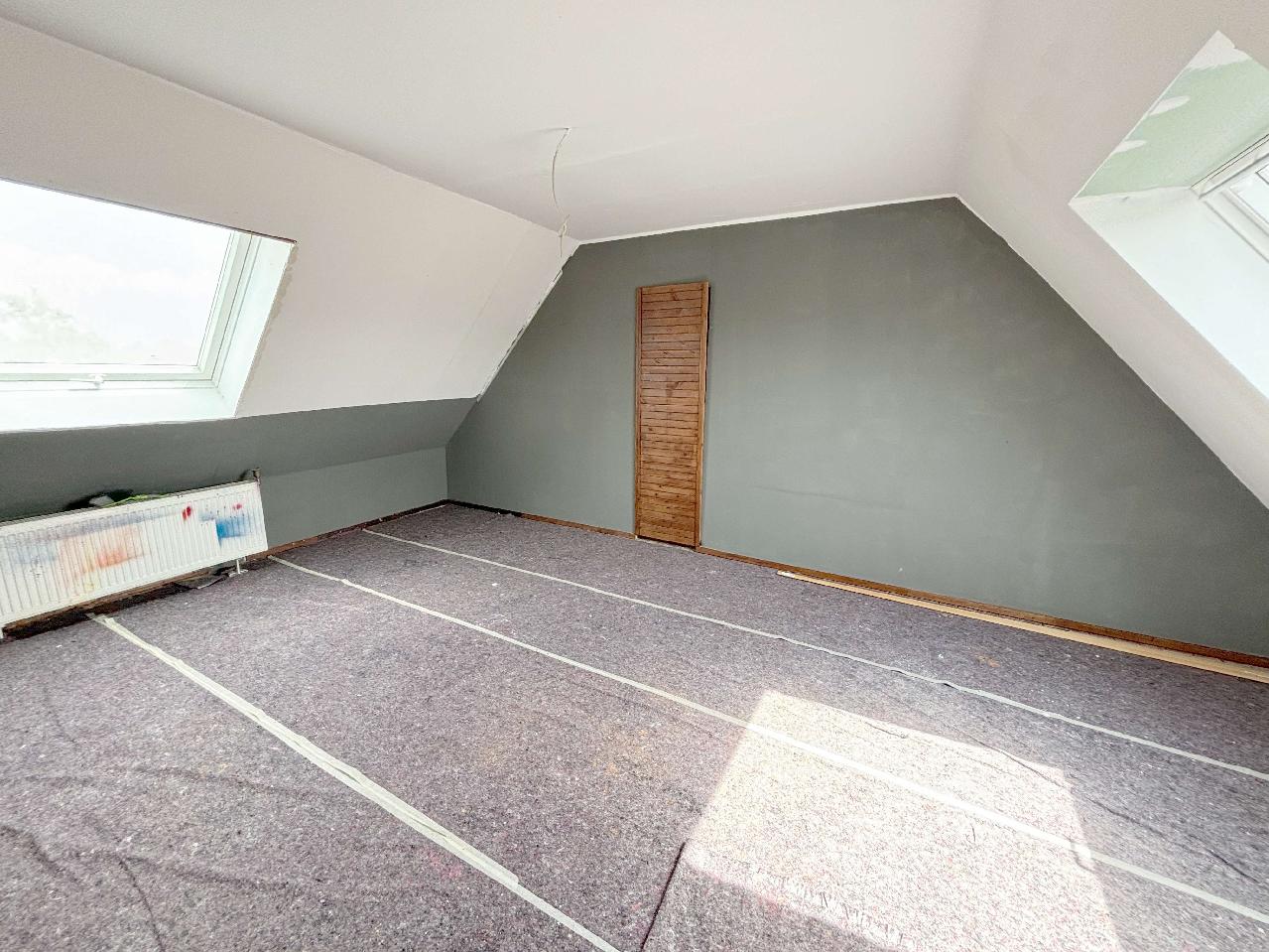 Gepflegtes Zweifamilienhaus mit Garten in begehrter Lage der NeusserFurth