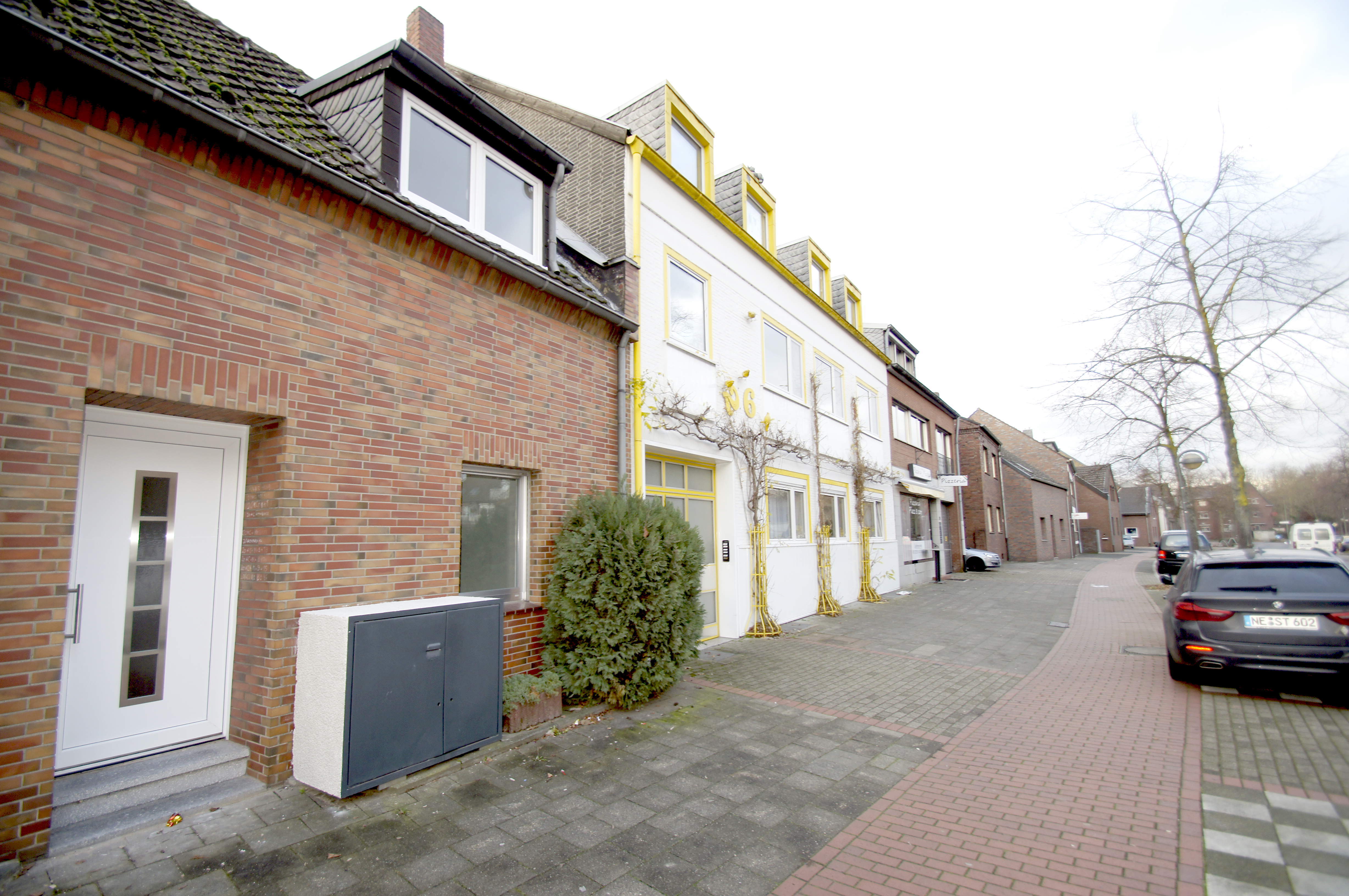 Vermietet! Haus-im-Haus! Helle u. gemütliche Maisonette-Wohnung mit Wohnküche u. Wannenbad in Alt-Weckhoven