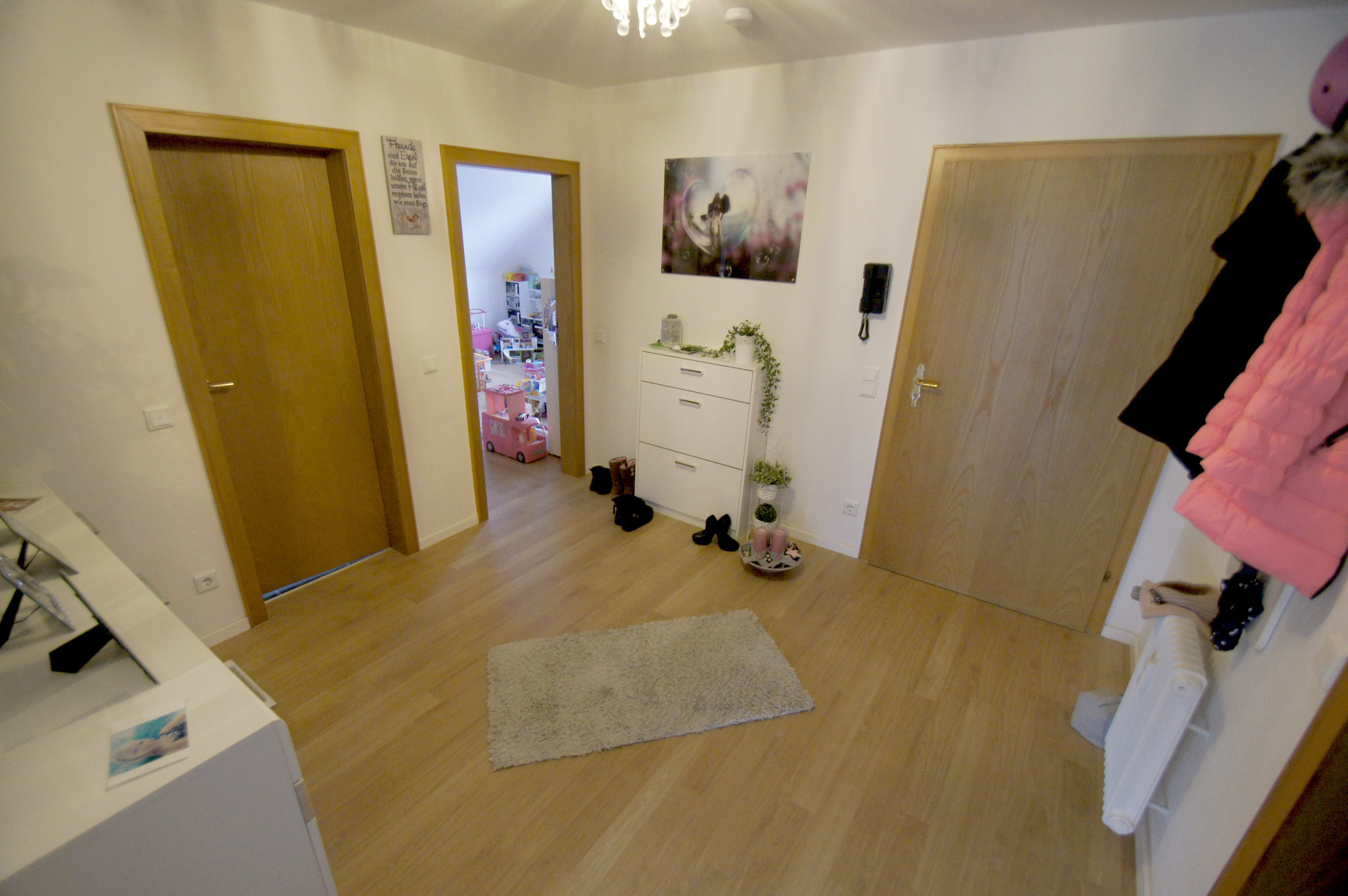 Vermietet! Helle u. moderne 3-Zim. Whg mit offenem Wohn-Essbereich, Kamin u. Südwestbalkon