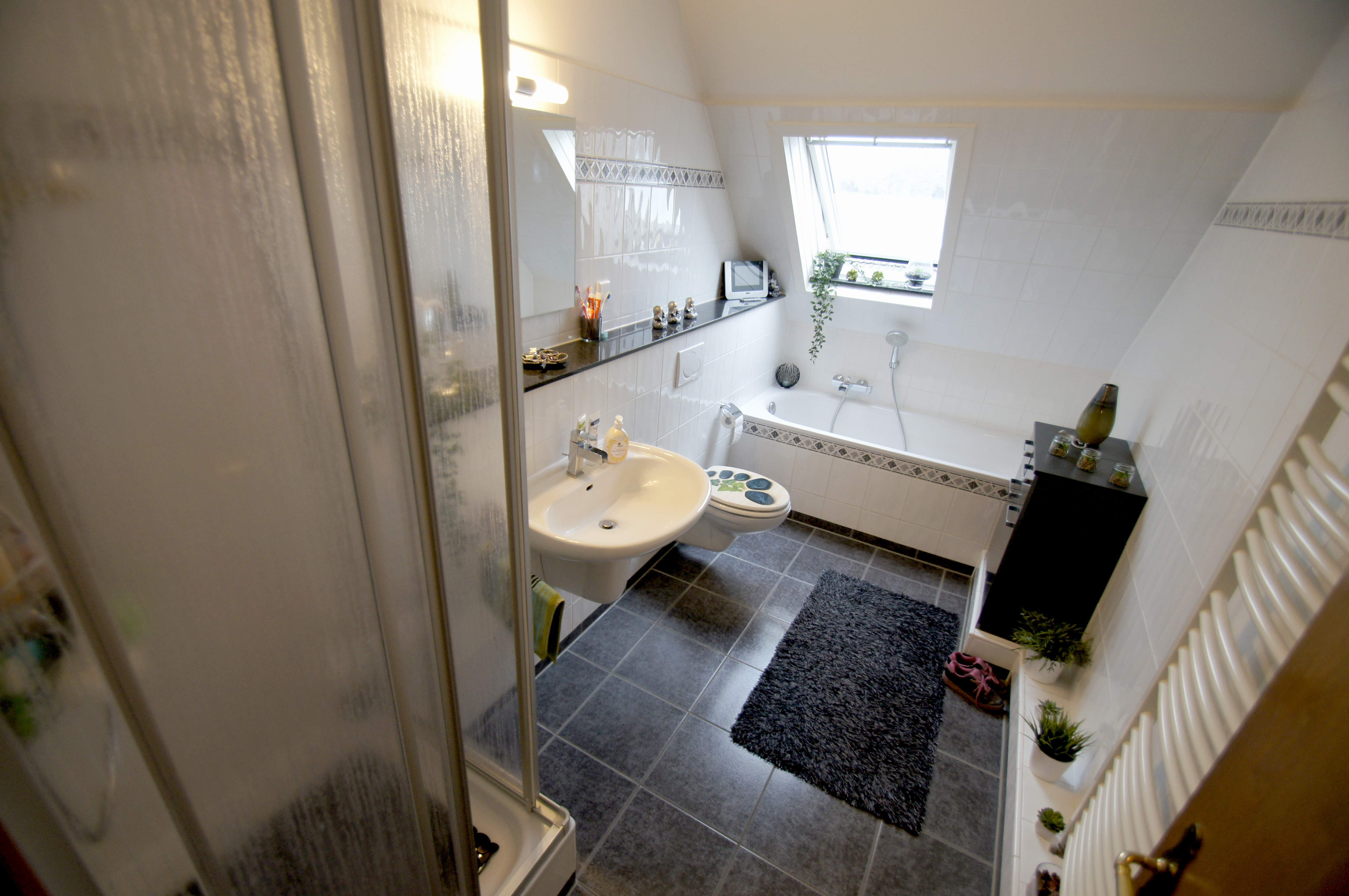 Ansicht 8 von: Vermietet! Helle u. moderne 3-Zim. Whg mit offenem Wohn-Essbereich, Kamin u. Südwestbalkon