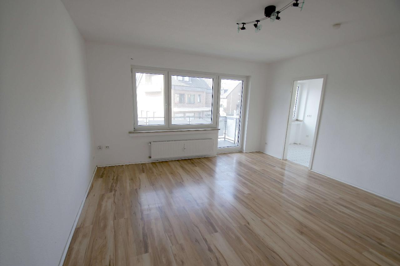 Vermietet! Helles Apartment mit Duschbad und Balkon in zentraler Lage in Kaarst-Mitte