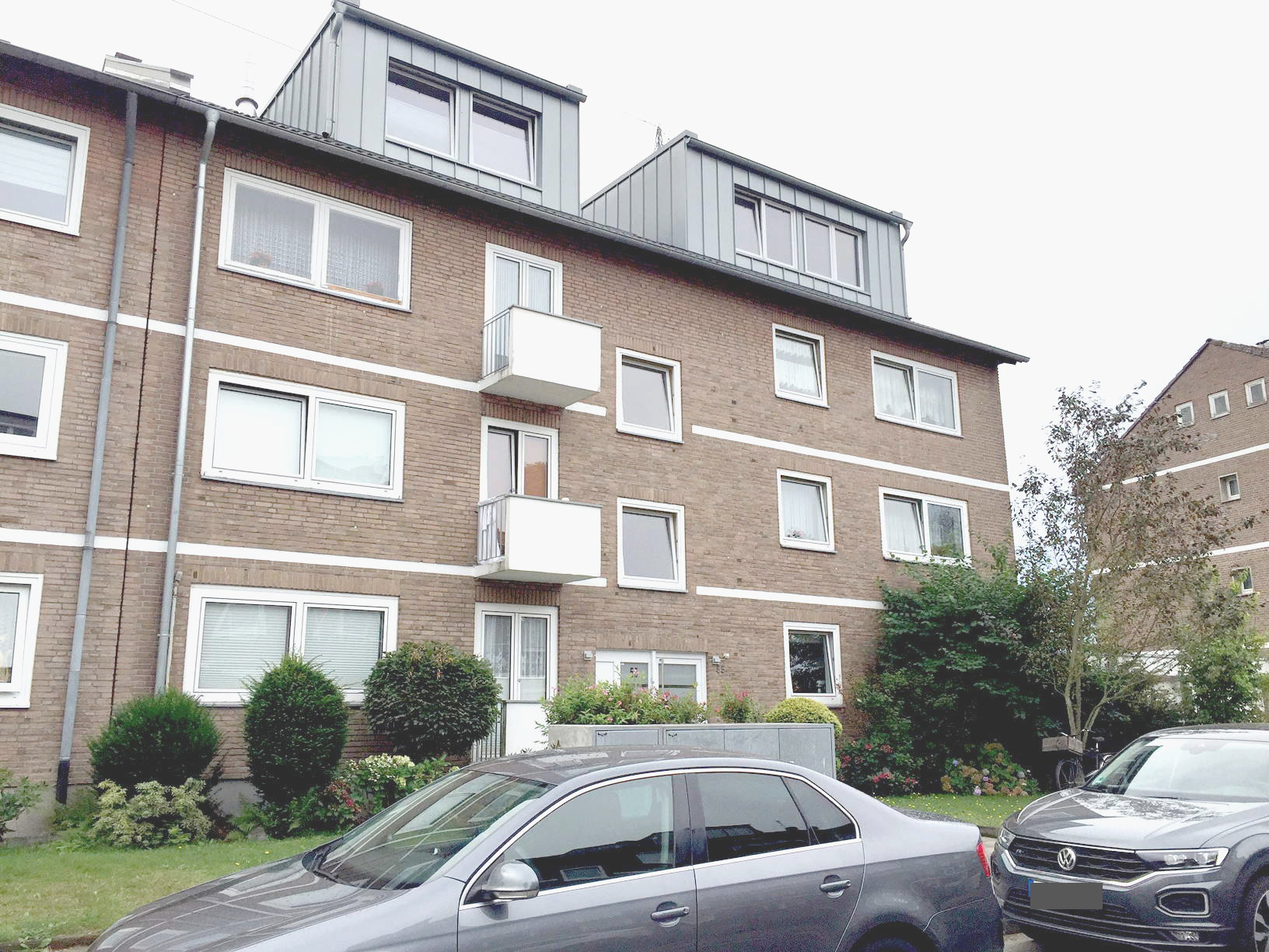 Vermietet! Sanierte und moderne 3-Zimmerwohnung mit 2 Balkonen in Düsseldorf-Wersten