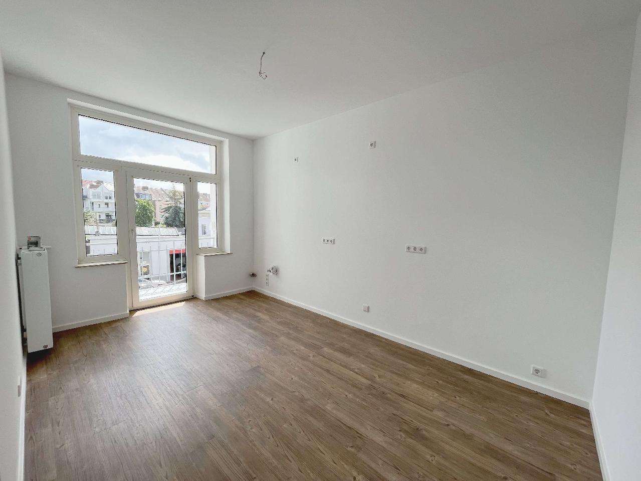 Vermietet! Neusser-Dreikönigenviertel: Sanierte 4-Zimmerwohnung mit Balkon in zentraler Lage