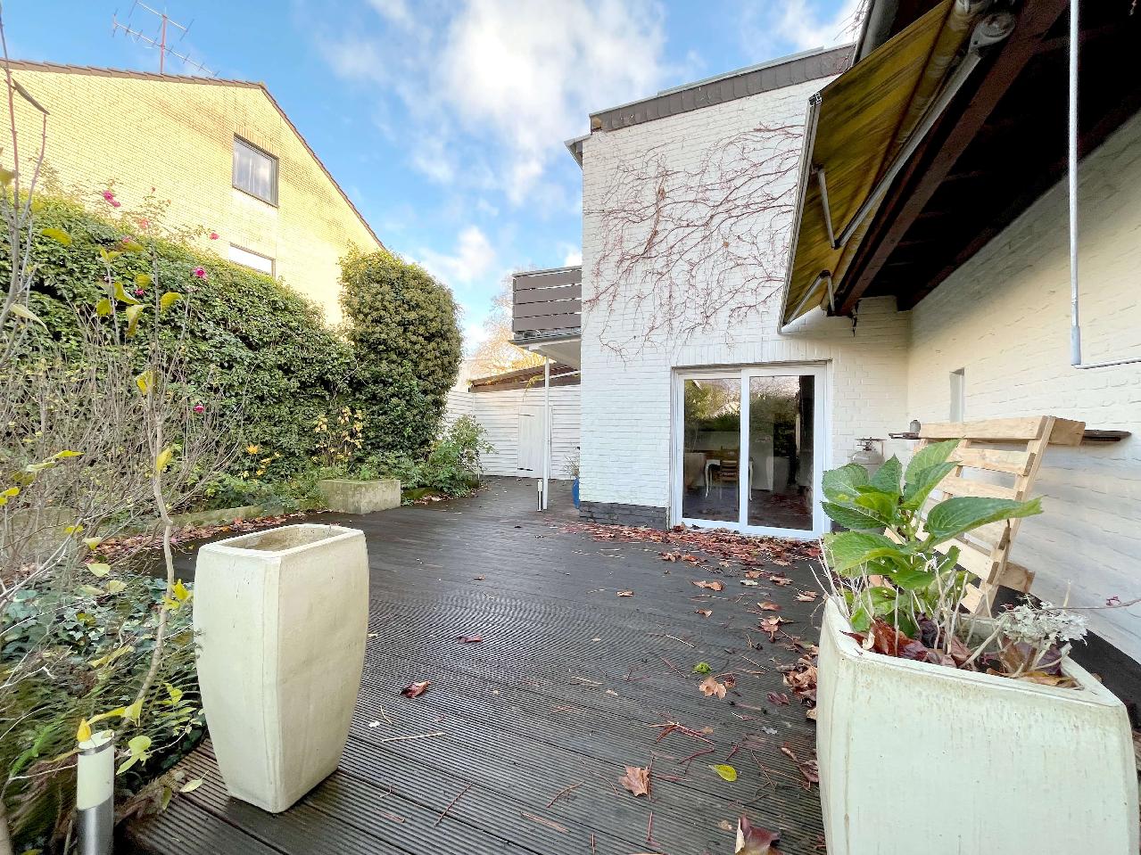 MeerbuschBüderich Freistehendes Einfamilienhaus mit großer Terrasse